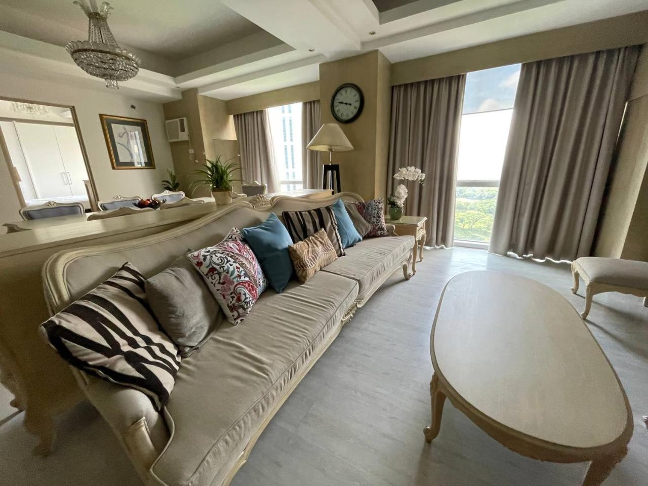 Avant At The Fort By Urban Realty Manila Eksteriør billede