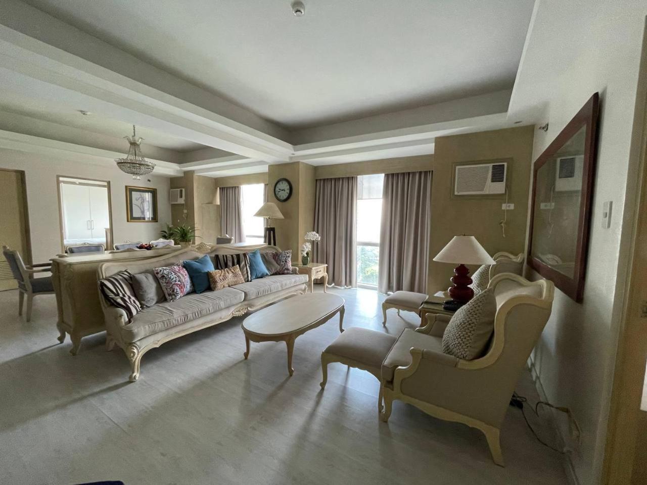 Avant At The Fort By Urban Realty Manila Eksteriør billede